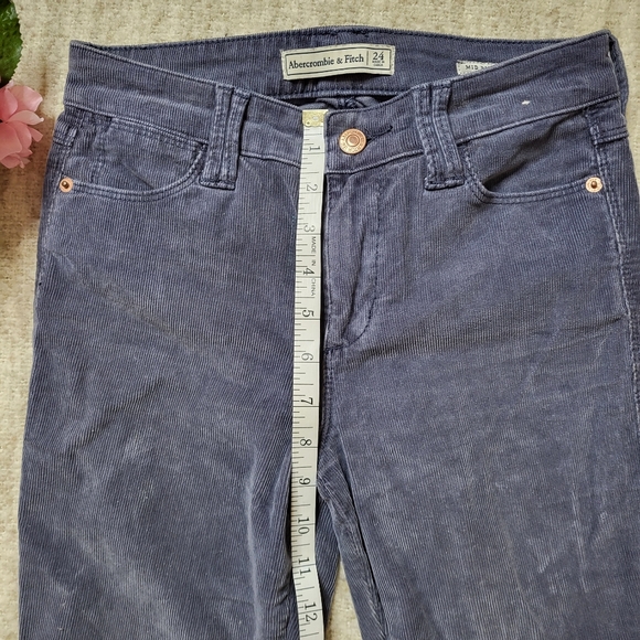 Abercrombie & Fitch grey mid-rise super skinny corduroy pants with frayed ankles - Picture 7 of 8